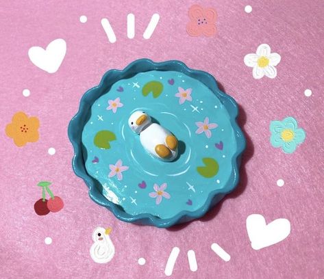 Mini Clay Tray, Cute Clay Animals Kawaii, Aesthetic Clay Projects, Cute Clay Art Ideas Easy, Aesthetic Clay Tray, Kawaii Air Dry Clay Ideas, Cute Clay Ashtray Ideas, Cute Clay Plates, Air Dry Clay Project Ideas