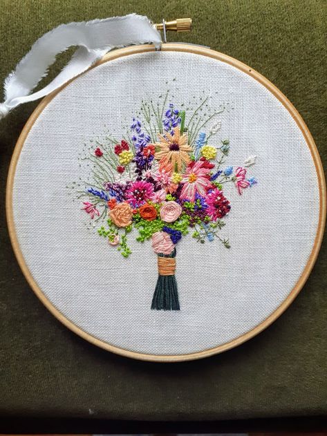 Flower Bouquet Embroidery, Embroidery Bouquet, Embroidery Journal, Embroidered Bouquet, Tiny Embroidery, Mom Embroidery, Flower Wedding Bouquet, Basket Weaving Patterns, Embroidery Crafts