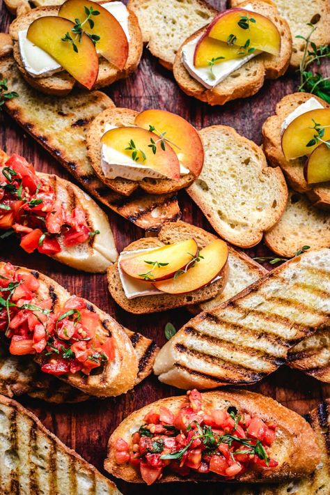 How to Make Crostini and Bruschetta Toast - Host The Toast How To Make Crostini, Bruschetta Toast, Crunchy Bread, Toasted Crostini, Zucchini Bites, Pasta Salad With Tortellini, Delicious Appetizers, Toast In The Oven, Tomato Bruschetta