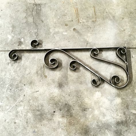 Metal Scroll Work, Gothic Ironwork, Decorative Scrolls Swirls, Welding Crafts, Scroll Work, Diy Metal, Metal Art, Metal Working, I Hope