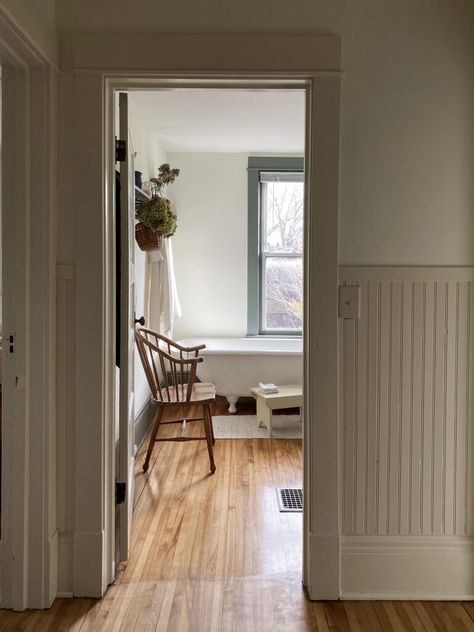 Simple, Shaker, and Secondhand: A 1906 Farmhouse in Minnesota, Ready for Winter - Remodelista Shaker Interior Design, Old Staircase, Instagram Sounds, Shaker Interior, Shaker Home, Old Farmhouse Kitchen, Minimalist Cottage, Aesthetic Country, Farmhouse Cottagecore