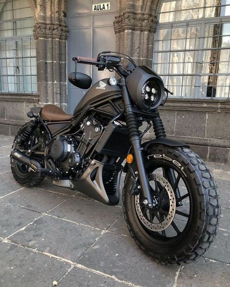 Honda Bobber, Gadget Tecnologici, Мотоциклы Cafe Racers, Futuristic Motorcycle, Concept Motorcycles, Pretty Bike, Cafe Racer Bikes, Harley Bikes, Bobber Motorcycle