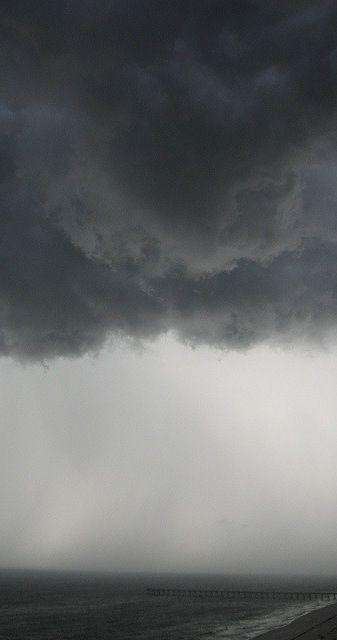 Moment; Heavy, The clouds in this angle are looking heavy Heavy Clouds, Sky Rain, Random Aesthetic Stuff, Encaustic Artist, King Lear, Forces Of Nature, Sky Pics, Landscape Inspiration, Ocean Sky