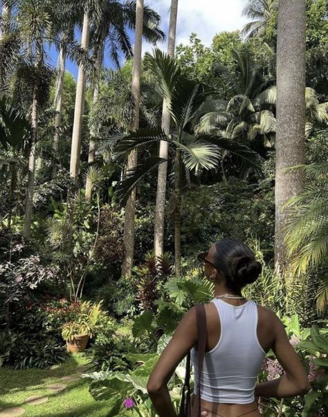 Outside Aesthetic Day, Summer Aesthetic Black Women, Springs Picture Ideas, Green Lifestyle Aesthetic, Island Vacation Aesthetic, Travel Black Women, Women On Vacation, Brazil Life, Island Girl Aesthetic