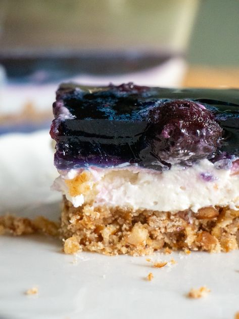 Blueberry Pretzel Salad | 12 Tomatoes Blueberry Pretzel Dessert, Blueberry Pretzel Salad, Blueberry Pretzel, Pretzel Dessert, Pretzel Desserts, Retro Desserts, 12 Tomatoes Recipes, Blueberry Topping, Pretzel Salad