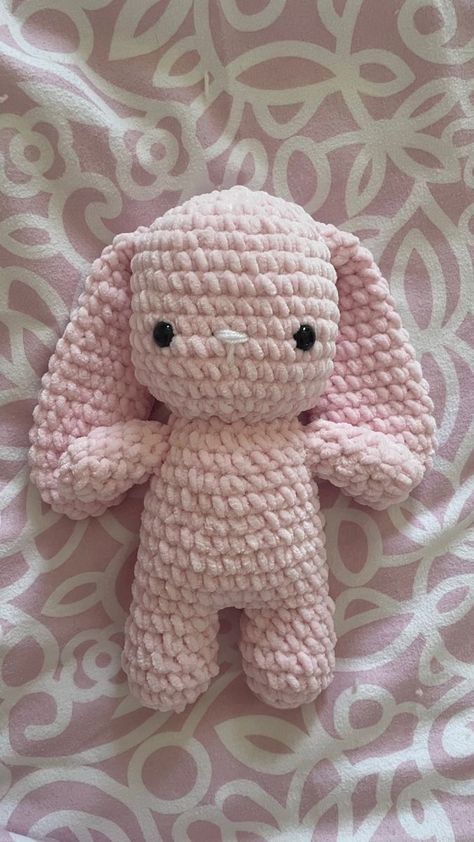 Crochet Plush Pink, Pink Bunny Crochet, Crochet Plushies Pink, Crochet Pink Animal, Coquette Crochet Plushies, Crochet Pink Plushies, Pink Crotchet Ideas, Crochet Ideas Coquette, Things To Crochet With Pink Yarn