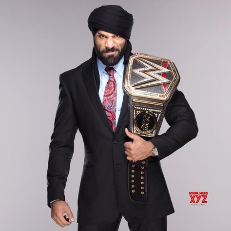 Narendra Kumar designs robe fit for WWE superstar Jinder Mahal - Social News XYZ Wrestling Rules, Jinder Mahal, Wwe Live Events, Wwe Pictures, Wwe Elite, Professional Wrestlers, Wrestling Stars, Wwe Wallpapers, Wwe Legends