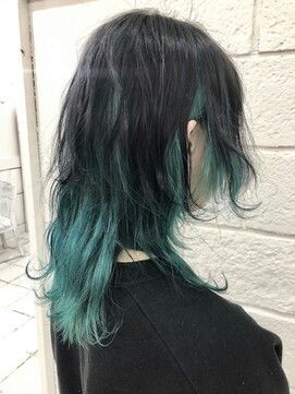 Black Hair With Teal Underneath, Green Hair With Black Tips, Blue Under Layer Hair, Teal Wolfcut, Teal Ends Hair, Teal Hair Tips, End Of Hair Dyed, Teal Dyed Hair, Blue Hair Ends