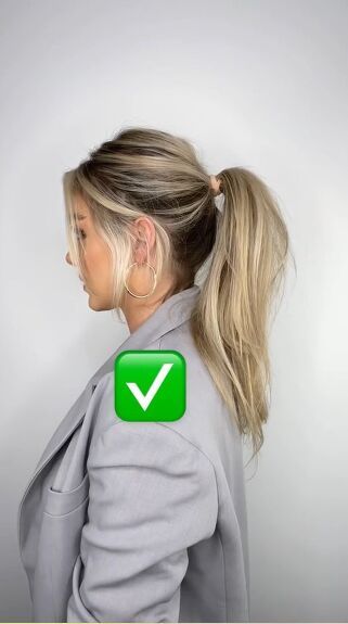 This guide shares a simple hack for lifting your ponytail. Add volume to your ponytail with the help of this quick tutorial. Ponytails For Fine Hair, Ponytail Hairstyles Fine Hair, How To Tie A Ponytail, Business Ponytail Hairstyles, Ponytail For Fine Straight Hair, How To Do A Ponytail With Volume, Women Ponytail Hairstyles, Pony Tailed Hair, Ponytail Hacks For Short Hair