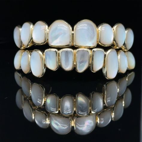 Available in Yellow Gold, White Gold or Rose Gold as solid caps. Turquoise grills are hand carved and require on average 2-3 weeks to be completed from when the impressions are received. Grillz Mold Kit will be sent to you in the mail free of charge. Pearl Grillz, Gold Grill Women, Cute Grills For Women, White Gold Grillz, Carved Pearl, Custom Grillz, Dope Jewelry Accessories, Gold Grillz, Grills Teeth