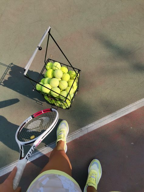 Tennis Girl Aesthetic, Tennis Photoshoot, Tennis Pictures, Tennis Photos, Tennis Aesthetic, Tennis Life, Aesthetic Tumblr, Tennis Fashion, Workout Aesthetic