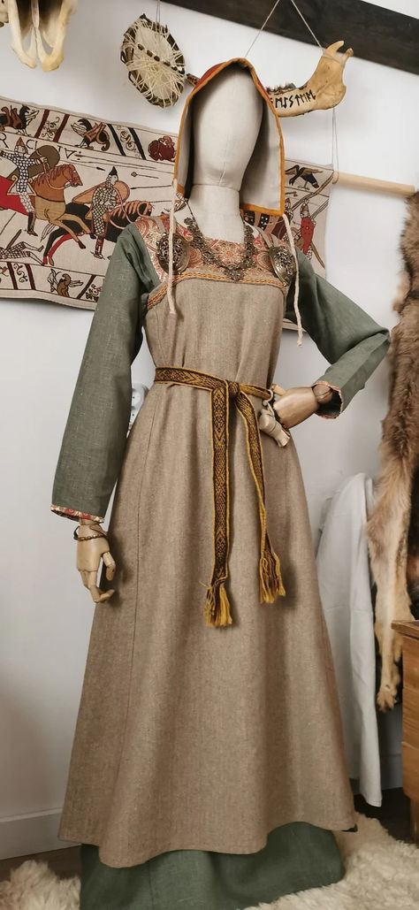 Nordic Dress, Modern Viking, Norse Traditional Clothing, Viking Era Clothing, Nordic Traditional Clothing, Finland Clothing, Ancient Norse Clothing, Historical Viking Clothing, Icelandic Traditional Clothing