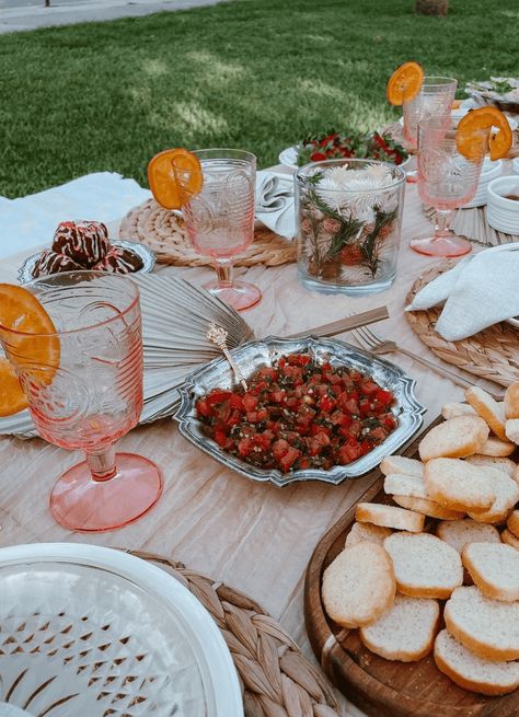 Holy City Picnic | Charleston Luxury Pop-Up Picnic Company Picnic Company, Welcome To The Party, Beautiful Day, Baby Showers, Charleston, Bachelorette Party, Date Night, Pop Up, Bridal Shower