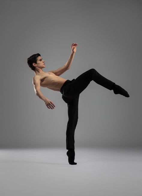 Male Dancer Photography, Male Dance Poses, Mens Ballroom, Dancer Poses, Dance Photo Shoot, Dance Picture Poses, Ballet Technique, Dance Photography Poses, Male Ballet Dancers