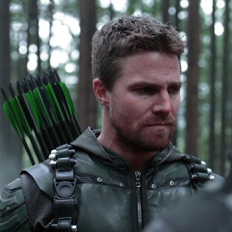 Dc Arrowverse, Arrow Oliver Queen, Gaming Supplies, Cw Arrow, Hippie Boy, Oliver Queen Arrow, Arrow Icon, Future Man, Arrow Cw