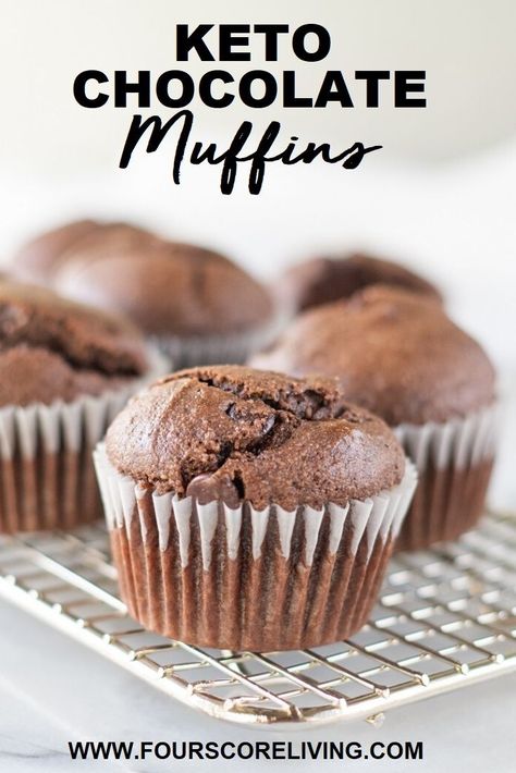 Easy keto chocolate muffins using only 8 simple ingredients. These rich, fudgy keto muffins are ready in less then five minutes and are dairy-free, making them paleo friendly. Keto Chocolate Muffins, Kasey Trenum, Lemon Bread Recipes, Muffins Chocolate, Keto Muffins, Keto Breakfasts, Cheesecake Muffins, Chocolate Muffin, Keto Baking