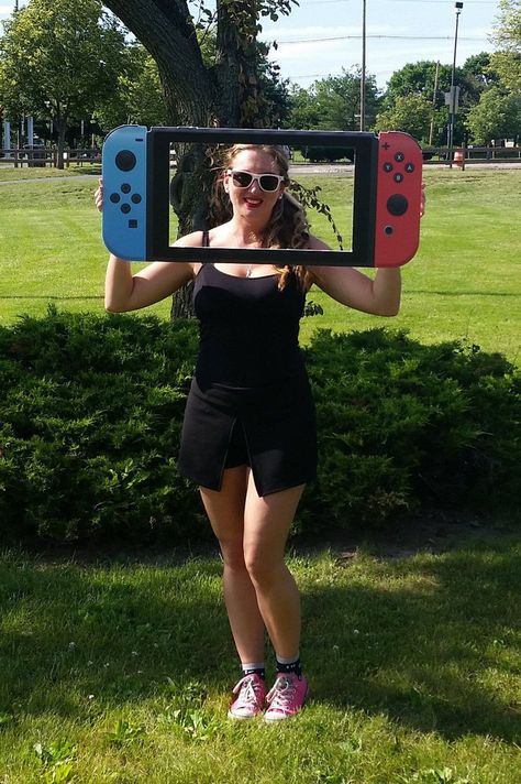 Nintendo Switch photo booth prop Frame Photobooth, Nintendo Birthday Party, Harry Potter Party Games, Photo Prop Frame, Backyard Party Games, Nintendo Party, Gaming Party, Video Games Birthday Party, Selfie Frame