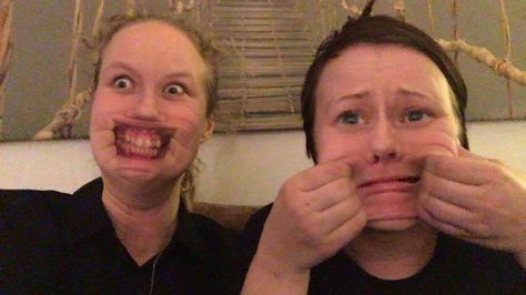 Do either of these two people look happy to you? | 19 Snapchats That Prove Face Swap Is The Most Terrifying Update Yet Face Swap Fails, Snapchat People, Snapchat Faces, Funny Face Swap, Woman Meme, Face Swap, Face Swaps, Flirting Moves, Christina Ricci