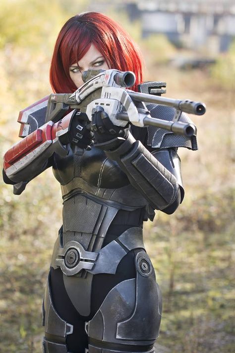 Mass Effect Shepard, Evil Siren, Mass Effect Cosplay, Mass Effect 3, Commander Shepard, The Fox And The Hound, Mass Effect, Retro Futurism, Lightsaber