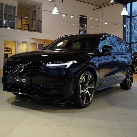 Volvo X60, Volvo Xc90 Black, Volvo Suv, Car Print Ads, Volvo Xc, Car Owner, Volvo Xc40, Girly Car, Car Inspiration