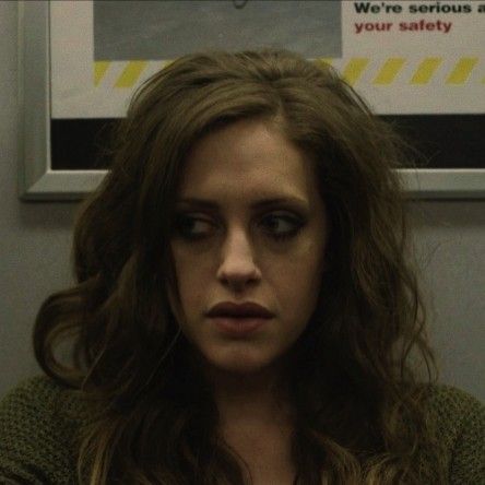 mr robot | darlene alderson | aesthetic icons Darlene Mr Robot, Darlene Alderson, Carly Chaikin, Robot Icon, Mr Robot, Bojack Horseman, Aesthetic Pictures, Beautiful People, Quick Saves