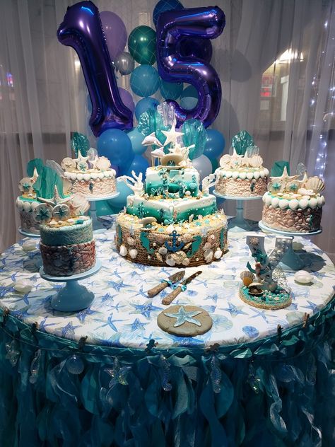 Beach Quince, 18th Birthday Dress Ideas, Under The Sea Quince, Beach Theme Cake, Tinkerbell Birthday Cakes, 18th Birthday Dress, Birthday Dress Ideas, Quince Cake, Tinkerbell Birthday