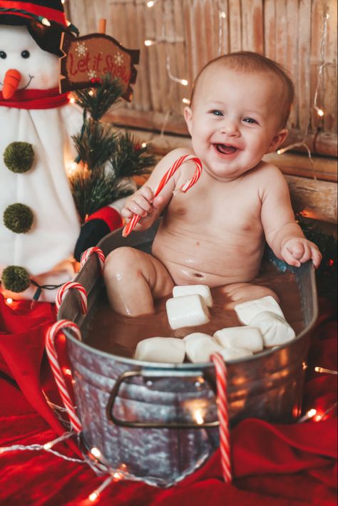 Toddler Christmas Photoshoot, Diy Christmas Photoshoot, Baby Milk Bath, Baby Christmas Photography, Bath Pictures, Christmas Baby Pictures, Christmas Hot Cocoa, Diy Hot Cocoa