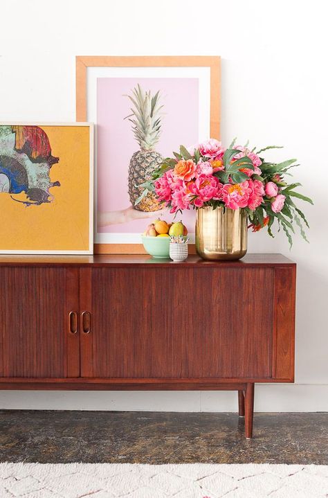 Mid-Century Sideboard Decorating A Sideboard, How To Style A Sideboard, Sideboard Art, Sideboard Styling, Mid Century Light Fixtures, Sideboard Styles, Decoration Buffet, Sideboard Decor, Art Placement