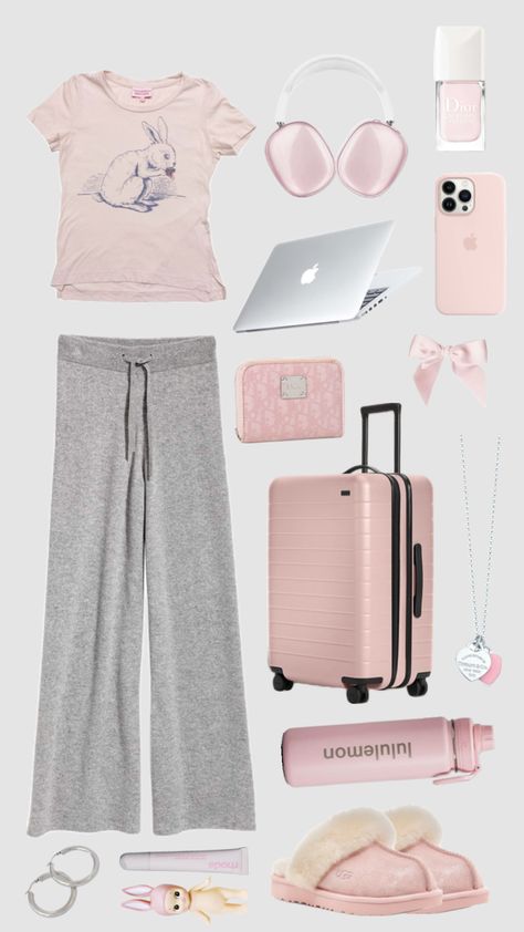 pink airport fit #pink #princess #pinkprincess #airport #travel #airportfit #victoriasecret #victoriassecretangel #outfitinspo #inspo #fashion #itgirl #style #pinkairportfit #airportoutfit #pinkasthetic Suitcase Pink, Pink Ugg Slippers, Airport Fit, Pink Suitcase, Air Port Outfit, Zara Looks, Airport Fits, Airport Travel, Cute Lazy Day Outfits