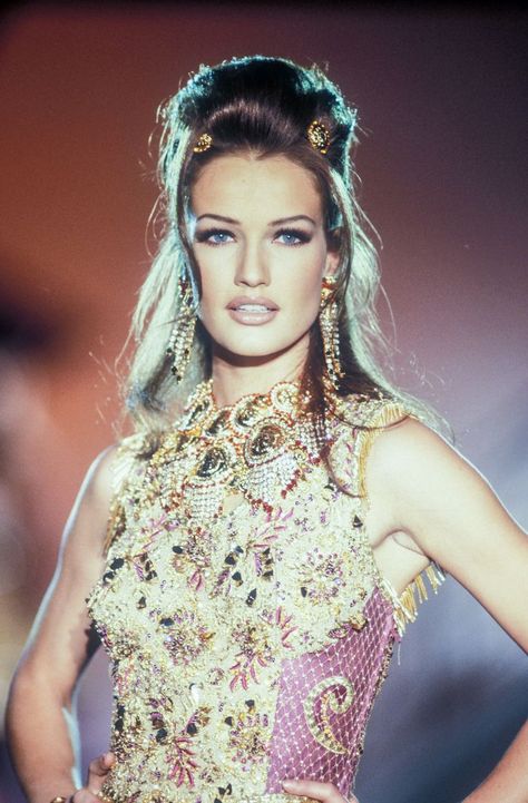 Karen Mudler, Versace Donatella, Gilles Bensimon, 90s Versace, Italian Vogue, Arthur Elgort, Karen Mulder, Irving Penn, Versace Spring