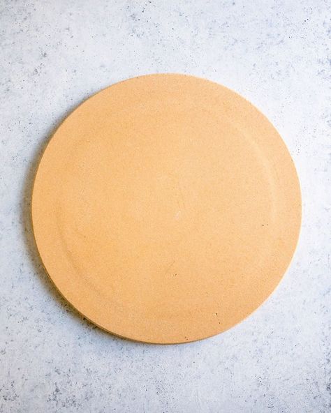 Looking for a pizza stone? Here's the best pizza stone to buy, how to use a pizza stone, how to clean it, and what to do if it cracks. #pizza #stone #pizzastone #artisan #oven Pizza Stones, Best Pizza Dough Recipe, Making Pizza Dough, Stone Oven, Best Pizza Dough, Pizza At Home, Best Homemade Pizza, Healthy Cook Books, Pizza Sauce Recipe