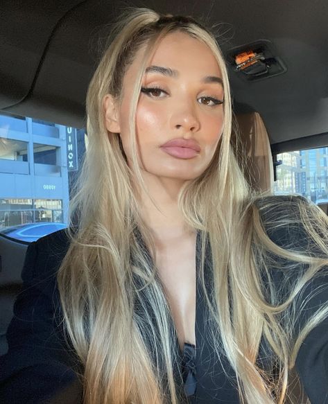 Pia Mia Hair, Pia Mia, Bad And Boujee, Dye Ideas, Fashion Forecasting, Hair Dye, Live Stream, All About Fashion, Dyed Hair