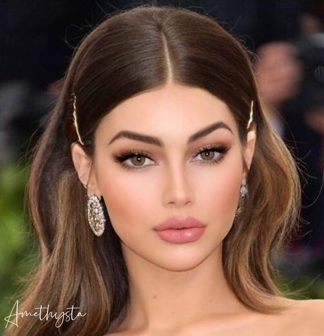 Curled Hair Pinned Back Both Sides, Sleek Behind The Ears Hair, Slick Side Bangs Hairstyle, Pinned Behind Ear Hair Wedding, Pinned Back Wavy Hair, Sleek Tucked Back Hair, Hairstyle For Fancy Event, Straight Hair Elegant Styles, Pinned Back Bridal Hair