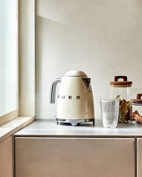 Smeg Kettle, Zara Home, The Coffee, Show Me, Cable, Zara, Interior Design, Led, Coffee