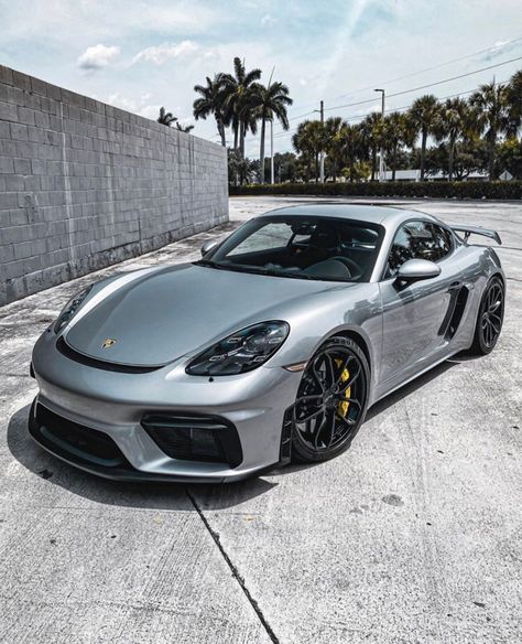 Andrew Robertson, Porsche 718 Cayman, Cayman Gt4, Porsche Sports Car, Porsche Cayman, Exotic Sports Cars, Cool Sports Cars, Super Luxury Cars, Best Luxury Cars