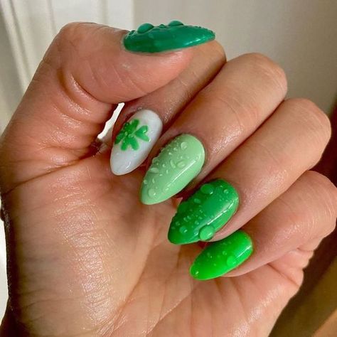 Saint Patrick's Day nails designs to copy St Patricks Nail Designs, St Patrick Day Nails Acrylic, Shamrock Nails, Irish Nails, Saint Patrick Nail, St Patricks Day Nails, Gel Nails Diy, Designs Nail, Ideas Nails