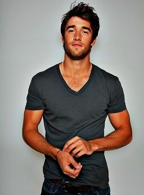 Josh Bowman, The Perfect Guy, Man Crush, Favorite Celebrities, Revenge, Pretty People, Beautiful People, Eye Candy, Gentleman