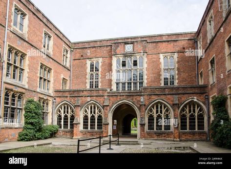 Old High School Building, Victorian School Building, Winchester College, Gothic Revival Architecture, Victorian Buildings, Ideal World, Greek Revival, School Building, Boarding School