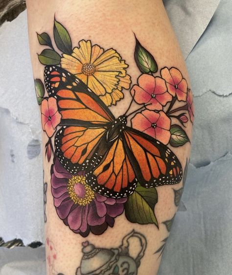 Traditional Butterfly Tattoo, Butterfly With Flowers Tattoo, Butterfly Tattoo Stencil, Butterfly Hand Tattoo, Unique Butterfly Tattoos, Insect Tattoo, Unique Butterfly, Butterfly Tattoos, Tatuaje A Color