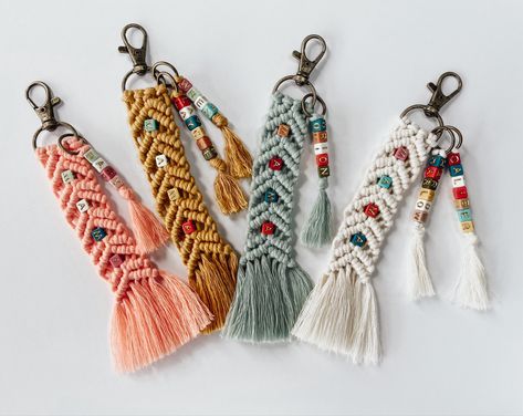 Macrame With Name, Macrame Name Keychain, Macrame Keychain With Name, Macrame Keychain With Beads, Macrame Key Ring, Macrame Making, Carat Bong, Mama Keychain, Macrame Keychain