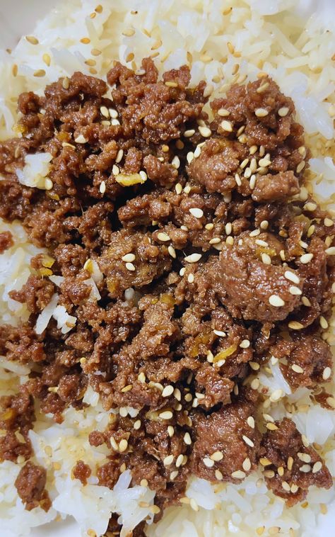 Korean Bbq Ground Beef, Bbq Ground Beef, Ground Beef Recipe, Seasoned Ground Beef, Frozen Pizza, Bulgogi, Beef Recipe, Korean Bbq, Rice Vinegar