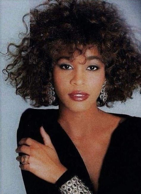 80s Singers Female, Donna Summer Hair, 80s Musicians Female, Madonna Brown Hair, Madonna Curly Hair, Bad Liar, Whitney Houston Young, 80's Hair, Cissy Houston