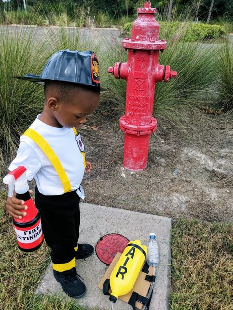 The Best DIY Firefighter Costume That Kids Will Love - Crafting A Fun Life Toddler Fireman Costume, Diy Fireman Costumes, Firefighter Costume Diy, Diy Firefighter Costume, Kids Firefighter Costume, Juneteenth Crafts, Community Helpers Lesson Plan, Firefighter Costume Kids, Diy Girls Costumes