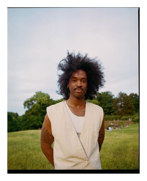 Marco Di Stefano on Instagram: “Marcus & Prince ☀️ Viktoria Park. — Mamiya RZ67 / Kodak Portra 400 . . . . . . . . #mamiyarz67 #portra400 #MadeWithKodak #headspacemag…” Mamiya Rz67 Portraits, Portra 400 Portraits, Portra 400 Film Photography, Mamiya Rb67 Portraits, Portra 400 35mm, Mamiya Rz67, Male Portraits, Kodak Portra 400, Film Photos