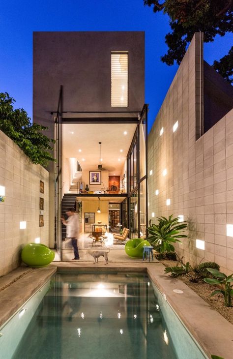 Raw House – Maximizing Vertical Space and Light on a Narrow Lot Narrow House, Modern Pools, Pool Design, Outdoor Swimming, House Goals, Pool Designs, Interior Architecture Design, Future House, Modern House Design