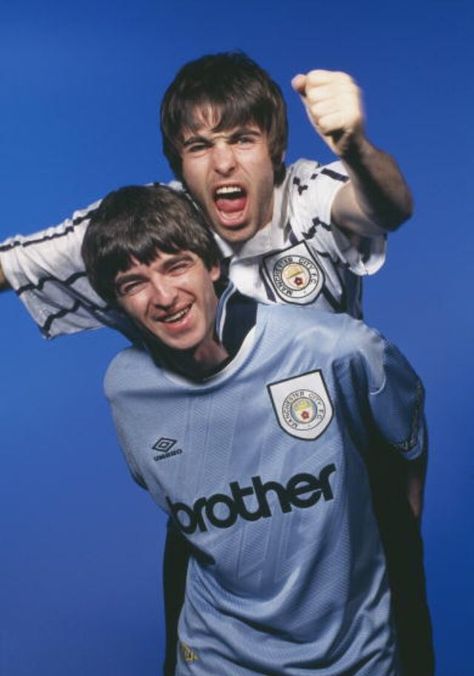 Liam Gallagher 1994, Oasis Album, Liam Gallagher Oasis, Liam And Noel, Oasis Band, Manchester City Football Club, Noel Gallagher, Liam Gallagher, Rock Legends