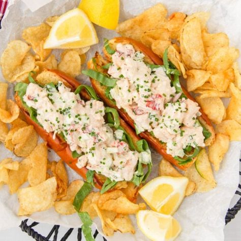 Lobster Tail Recipe Steamed, Lobster Roll Recipe, Summer Barbecue Food, Lobster Roll Recipes, Steamed Lobster, Lobster Recipes Tail, Lobster Tail, Creamy Dressing, How To Cook Lobster