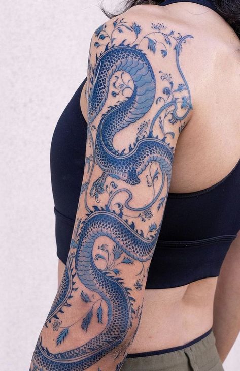 Blue Dragon Tattoo, Stile Pin Up, Blue Ink Tattoos, Dragon Tattoo Meaning, Red Dragon Tattoo, 4 Tattoo, Blue Tattoo, Elegant Tattoos, Dope Tattoos