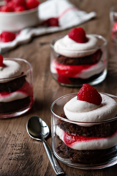 Brownie Trifles with Homemade Raspberry Sauce and Raspberry Whipped Cream - these individual desserts are perfect for any holiday party | My Baking Addiction #sponsored #raspberrydessert Dessert Trifles, Brownie Trifle, Delta Breezes, Mini Brownies, I'm Fat, Trifle Desserts, Chips Ahoy, Individual Desserts, Raspberry Sauce