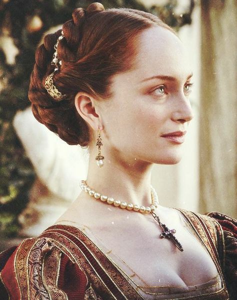 Giulia Farnese, Lotte Verbeek, Gaun Abad Pertengahan, Historical Hairstyles, Medieval Hairstyles, The Borgias, Sansa Stark, Hair Reference, Vintage Hairstyles